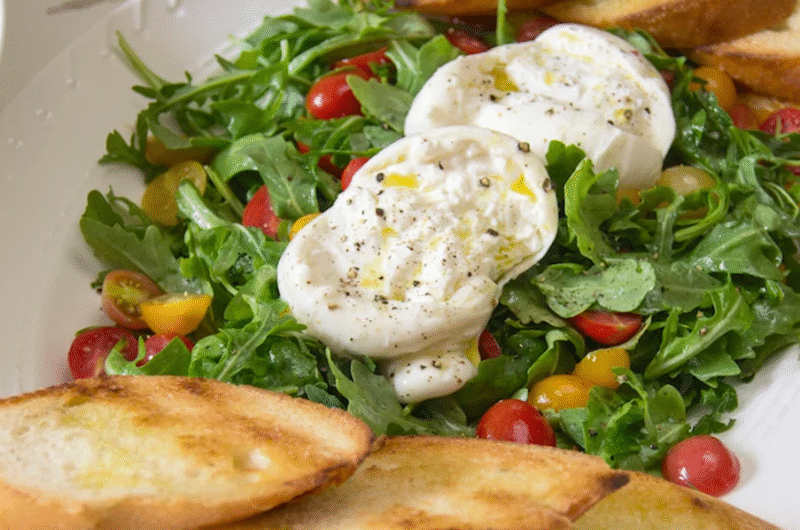 Super Simple Arugula-Burrata Salad
