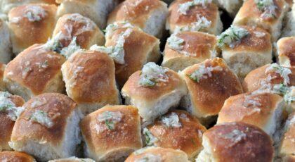 Ukrainian Garlic Bread – Pampushki